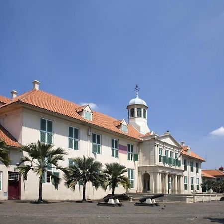 Madu Inn Jakarta Exterior photo