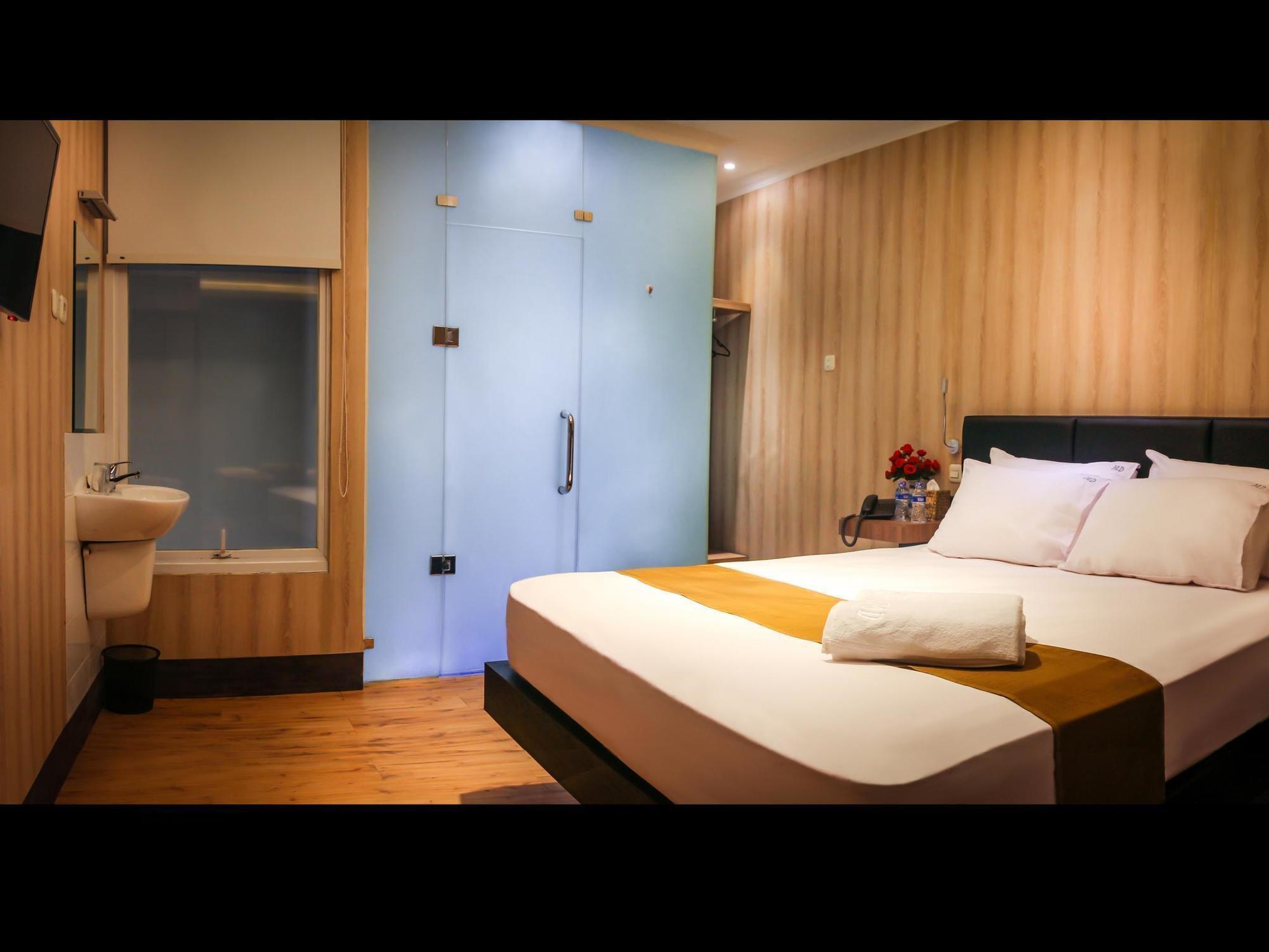 Madu Inn Jakarta Exterior photo